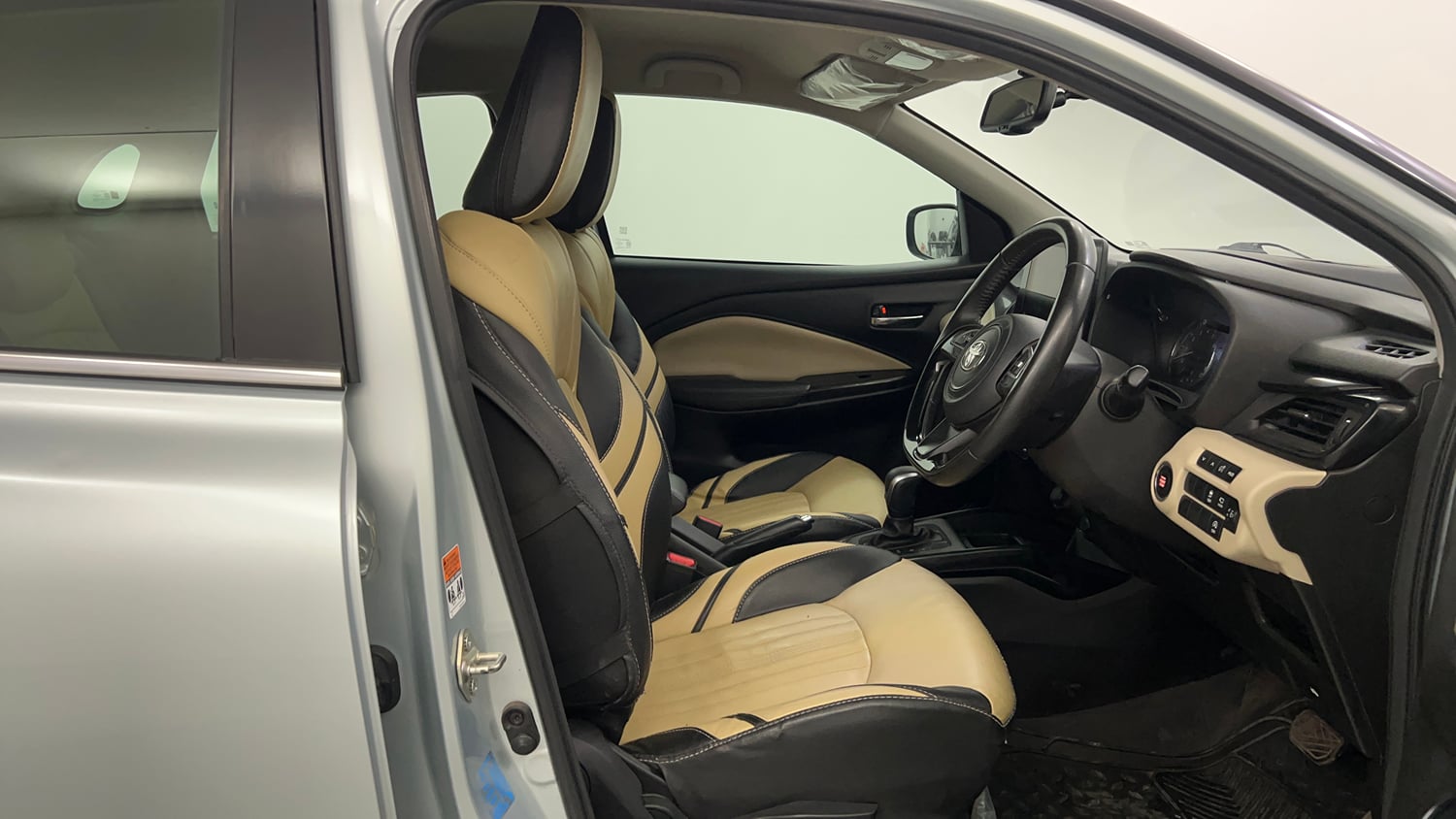 Used 2023 Toyota Glanza V AMT Petrol Automatic interior RIGHT SIDE FRONT DOOR CABIN VIEW
