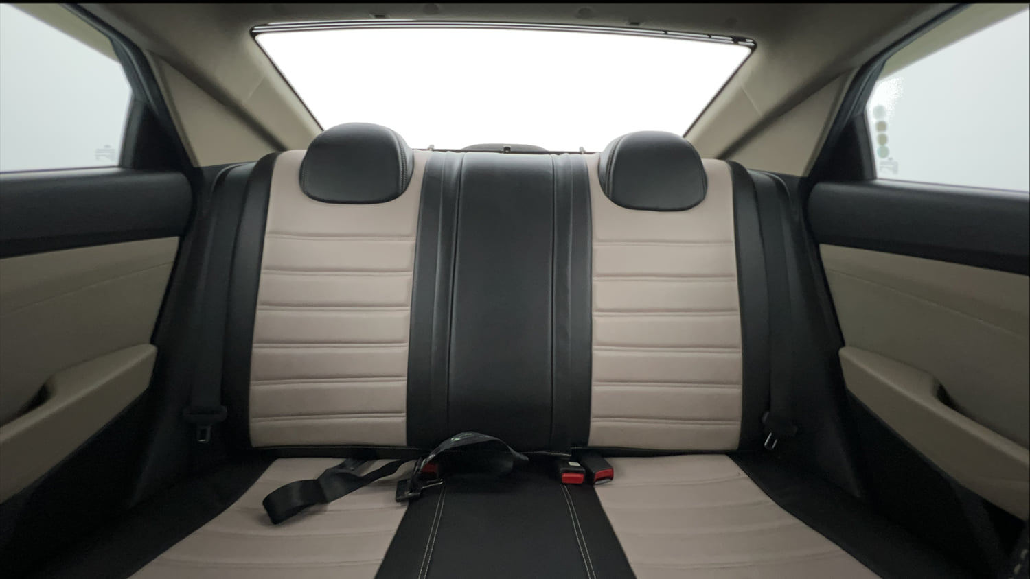 Used 2019 Hyundai Verna SX Plus 1.6 VTVT AT Petrol Automatic interior REAR SEAT CONDITION VIEW