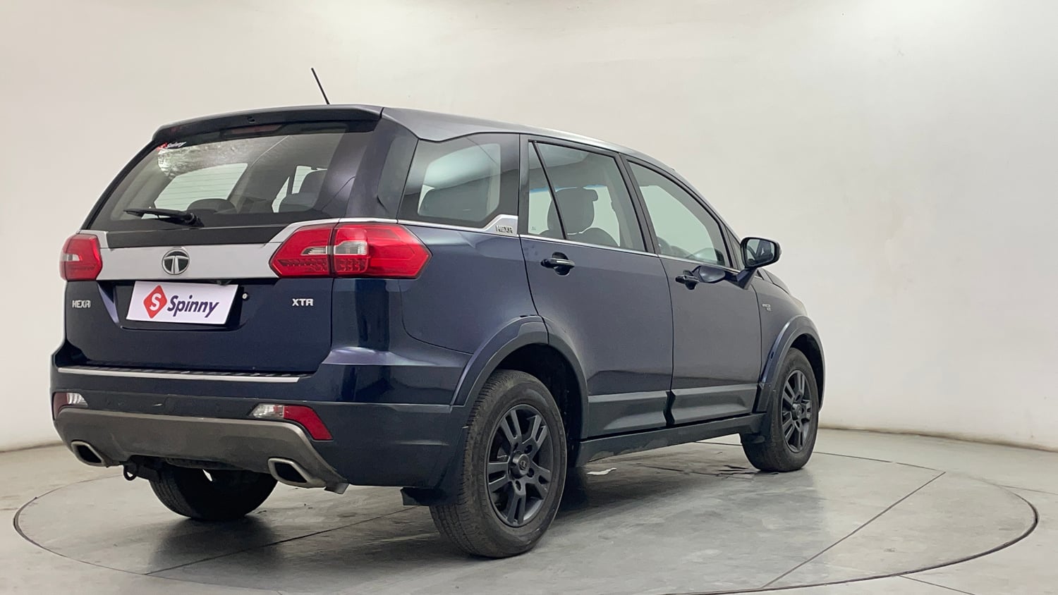 Used 2019 Tata Hexa XTA 4x2 6 STR Diesel Automatic exterior RIGHT REAR CORNER VIEW