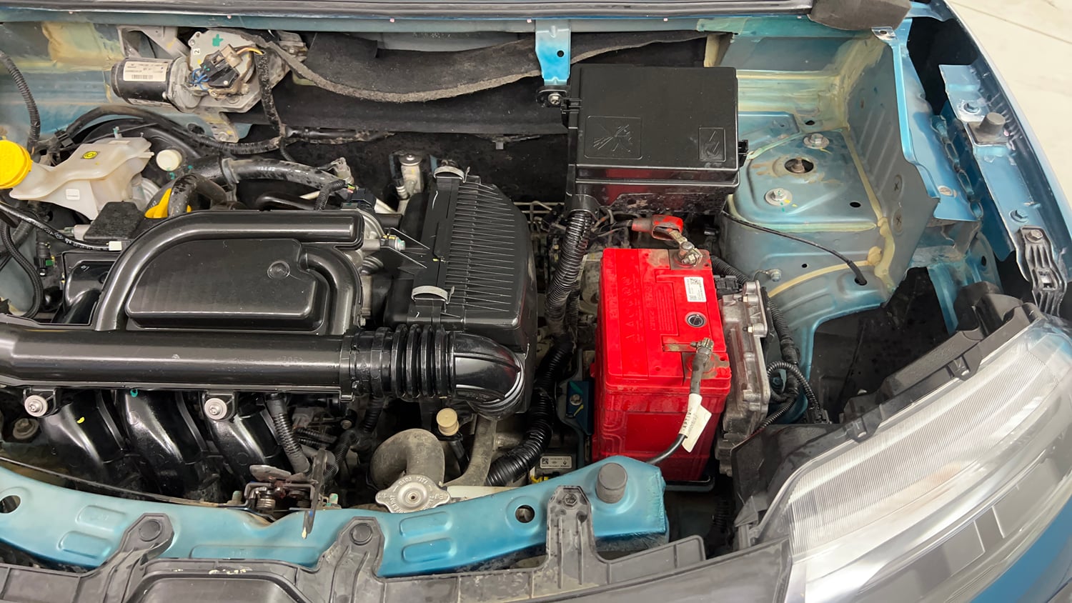 Used 2019 Renault Kwid CLIMBER 1.0 AMT Opt Petrol Automatic engine ENGINE LEFT SIDE VIEW
