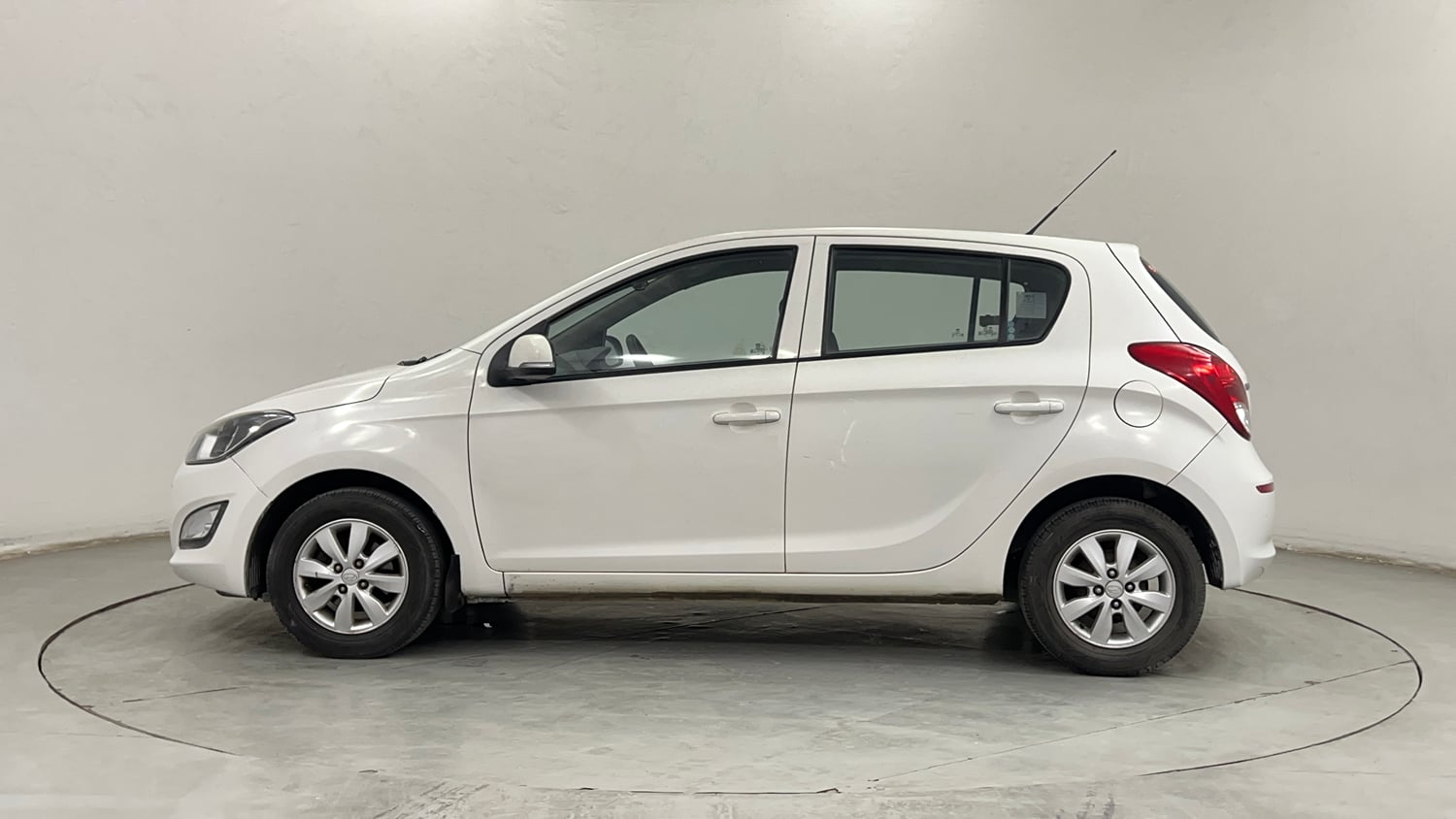 Used 2012 Hyundai i20 Sportz 1.2 Petrol Manual exterior LEFT SIDE VIEW
