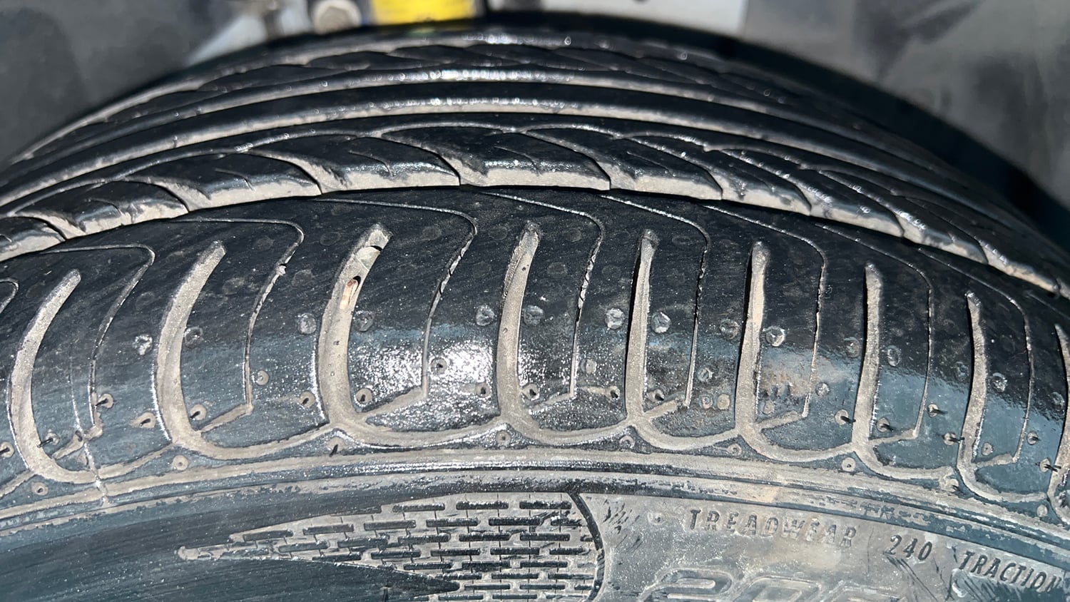 Used 2021 Ford EcoSport Titanium Plus 1.5L Ti-VCT AT Petrol Automatic tyres RIGHT FRONT TYRE TREAD VIEW