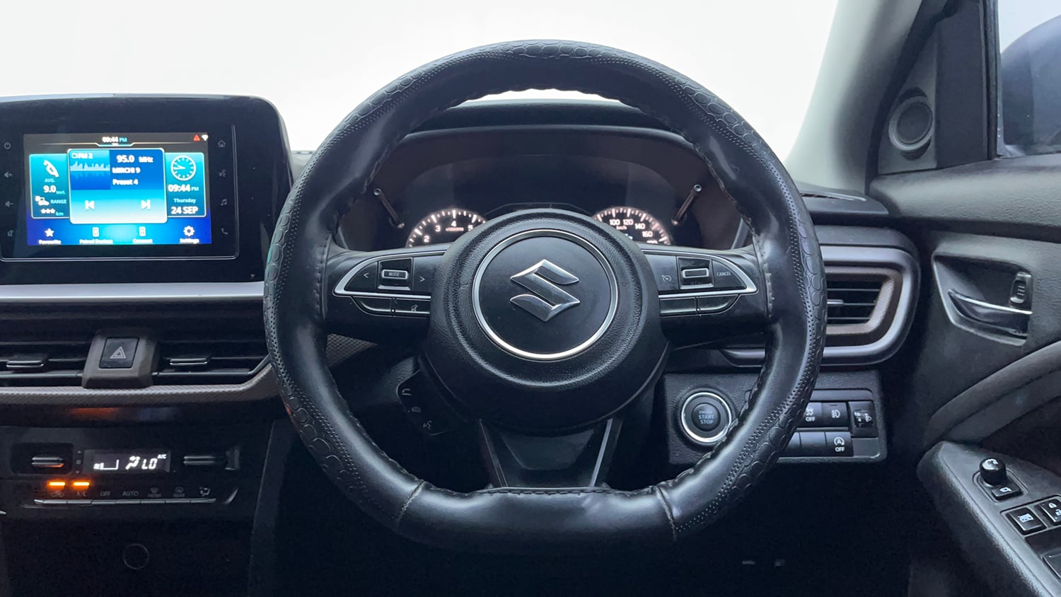 Used 2024 Maruti Suzuki Brezza ZXi Petrol Manual interior STEERING VIEW