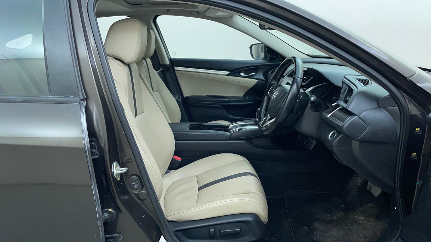 Used 2020 Honda Civic ZX CVT Petrol Petrol Automatic interior RIGHT SIDE FRONT DOOR CABIN VIEW