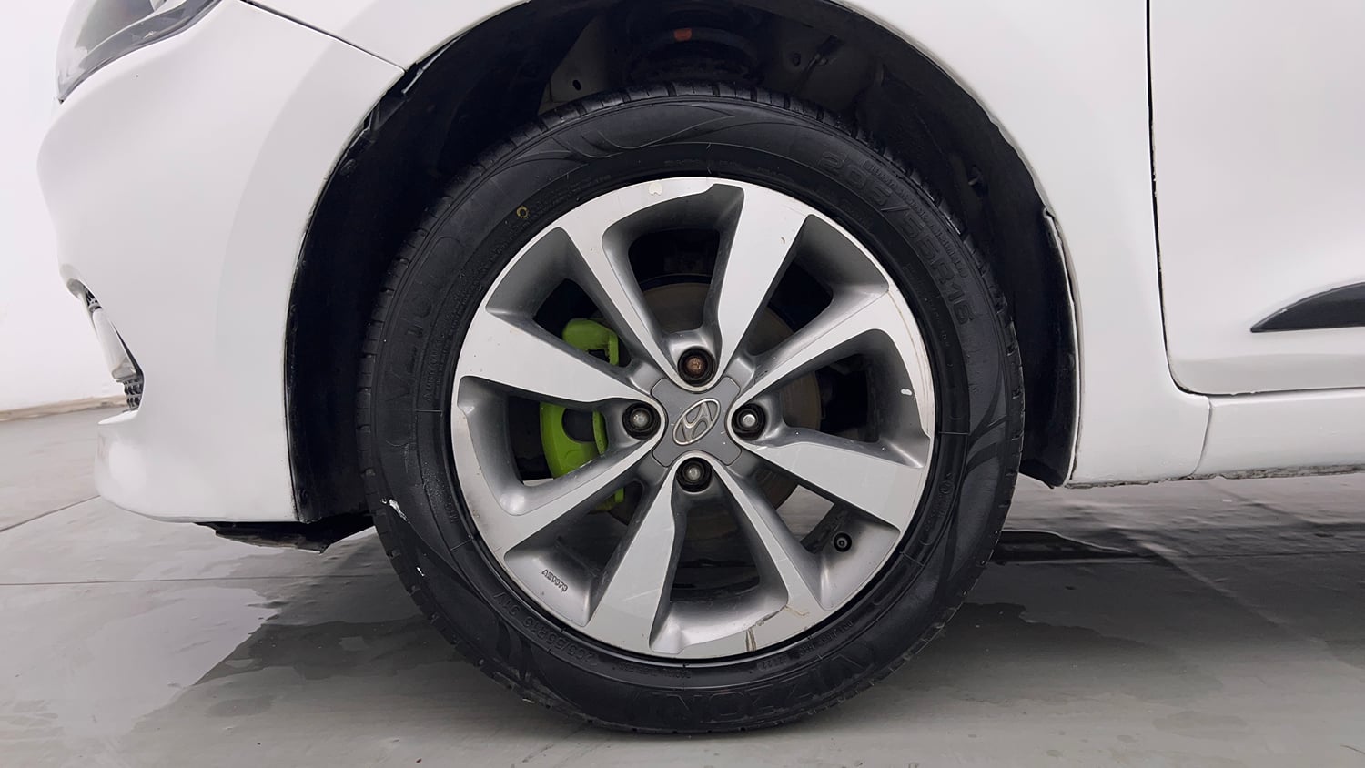 Used 2018 Hyundai Elite i20 Asta 1.4 CRDI (O) Diesel Manual tyres LEFT FRONT TYRE RIM VIEW