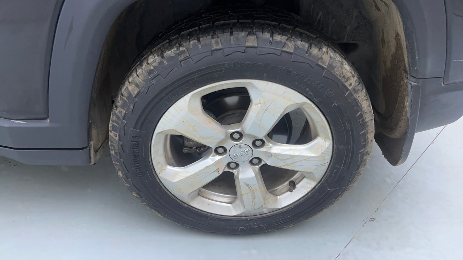 Used 2019 Jeep Compass Limited 1.4 Petrol AT Petrol Automatic tyres LEFT REAR TYRE RIM VIEW