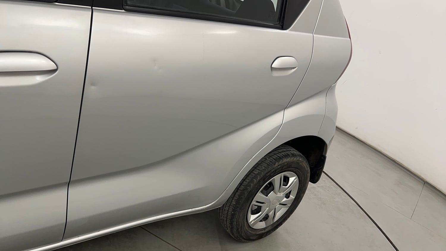 Used 2019 Datsun Redi-GO S 1.0 Petrol Manual dents MINOR SCRATCH