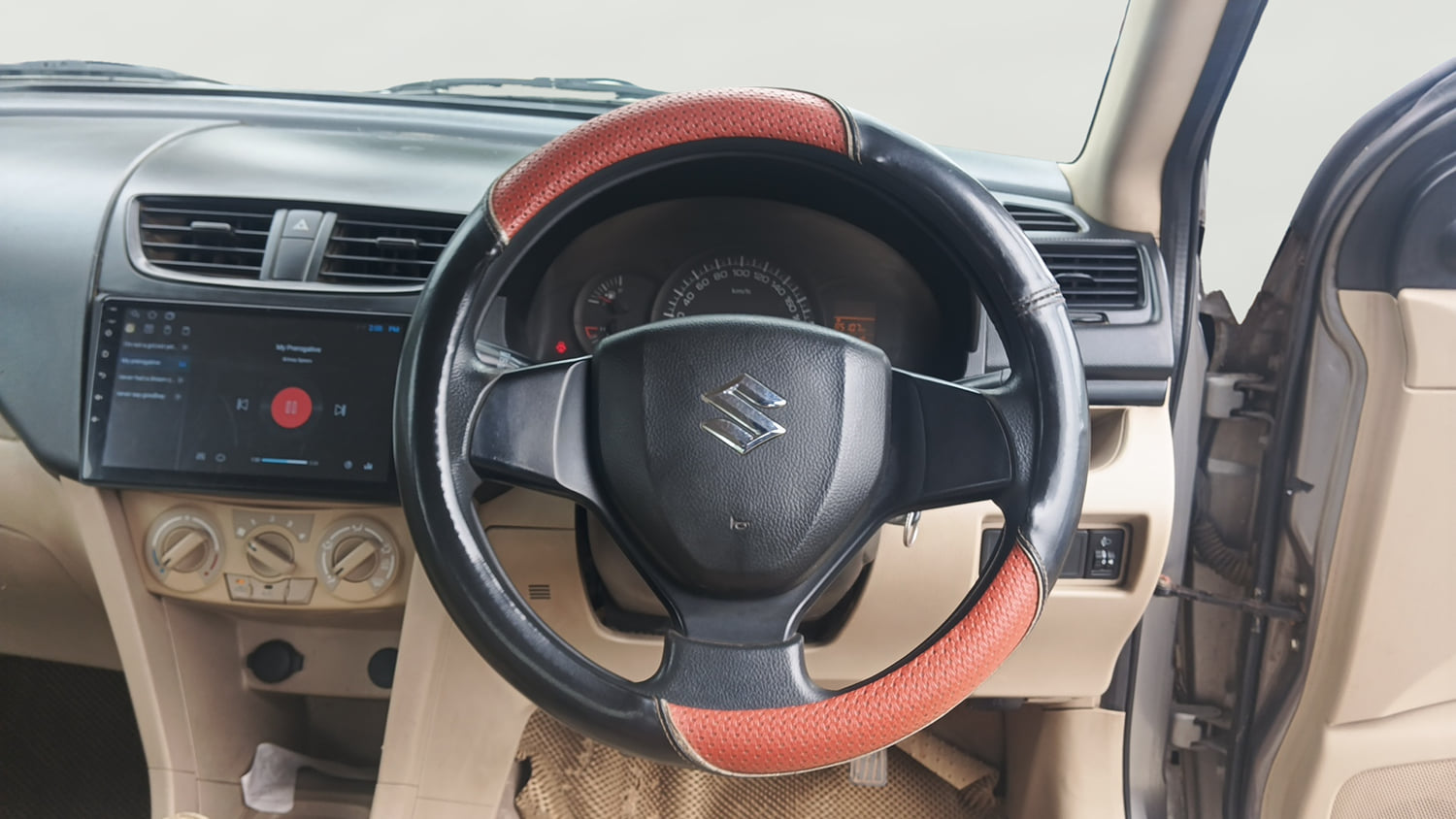 Used 2013 Maruti Suzuki Swift Dzire LXI Petrol Manual interior STEERING VIEW