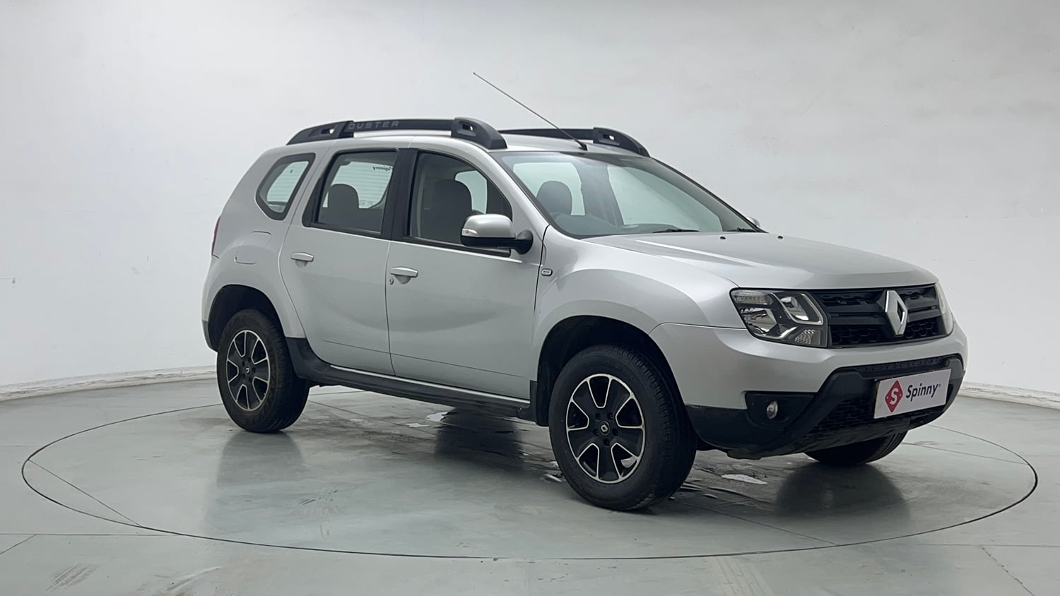 Used 2019 Renault Duster RXS CVT Petrol Automatic exterior RIGHT FRONT CORNER VIEW