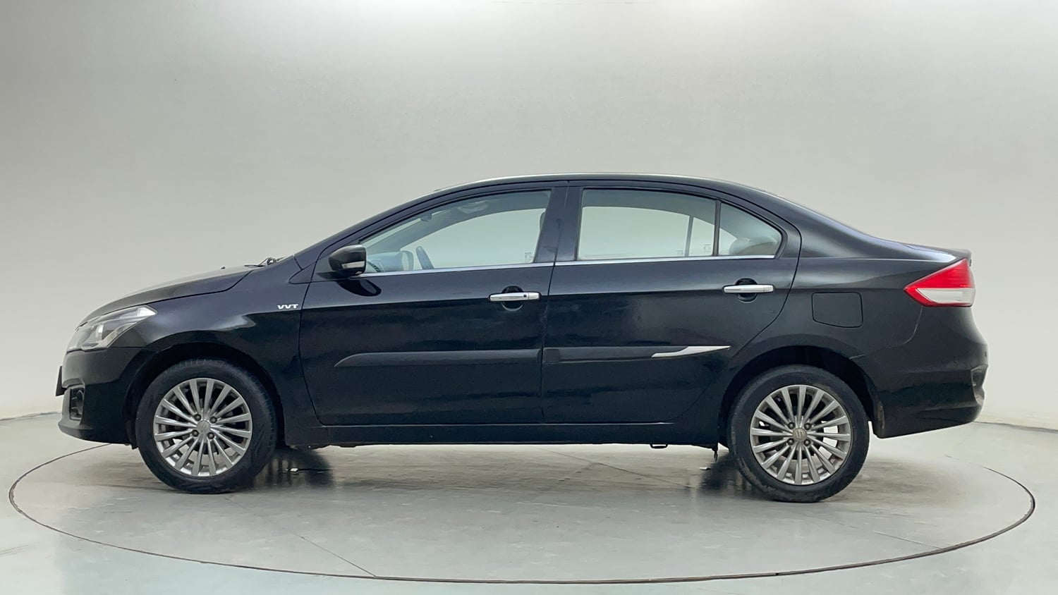 Used 2016 Maruti Suzuki Ciaz ZXi Petrol Manual exterior LEFT SIDE VIEW