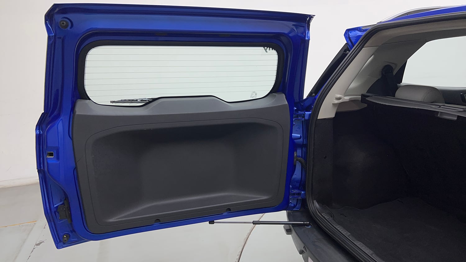 Used 2014 Ford EcoSport Titanium 1.5 Ti-VCT AT Petrol Automatic interior DICKY DOOR OPEN VIEW