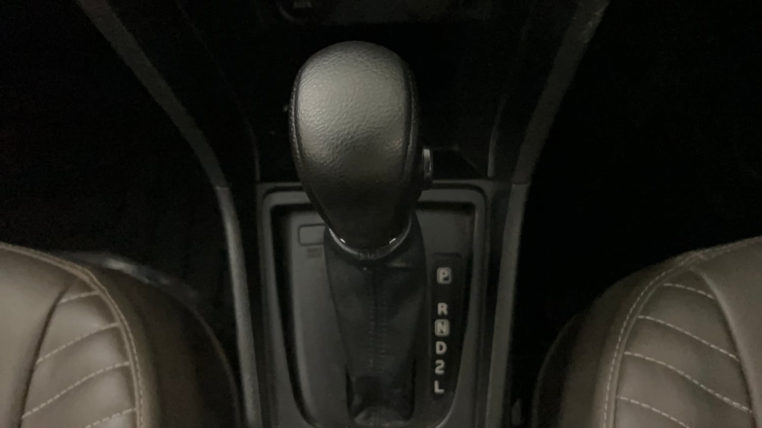 Used 2022 Toyota Urban Cruiser Premium Grade AT Petrol Automatic interior GEAR  KNOB VIEW