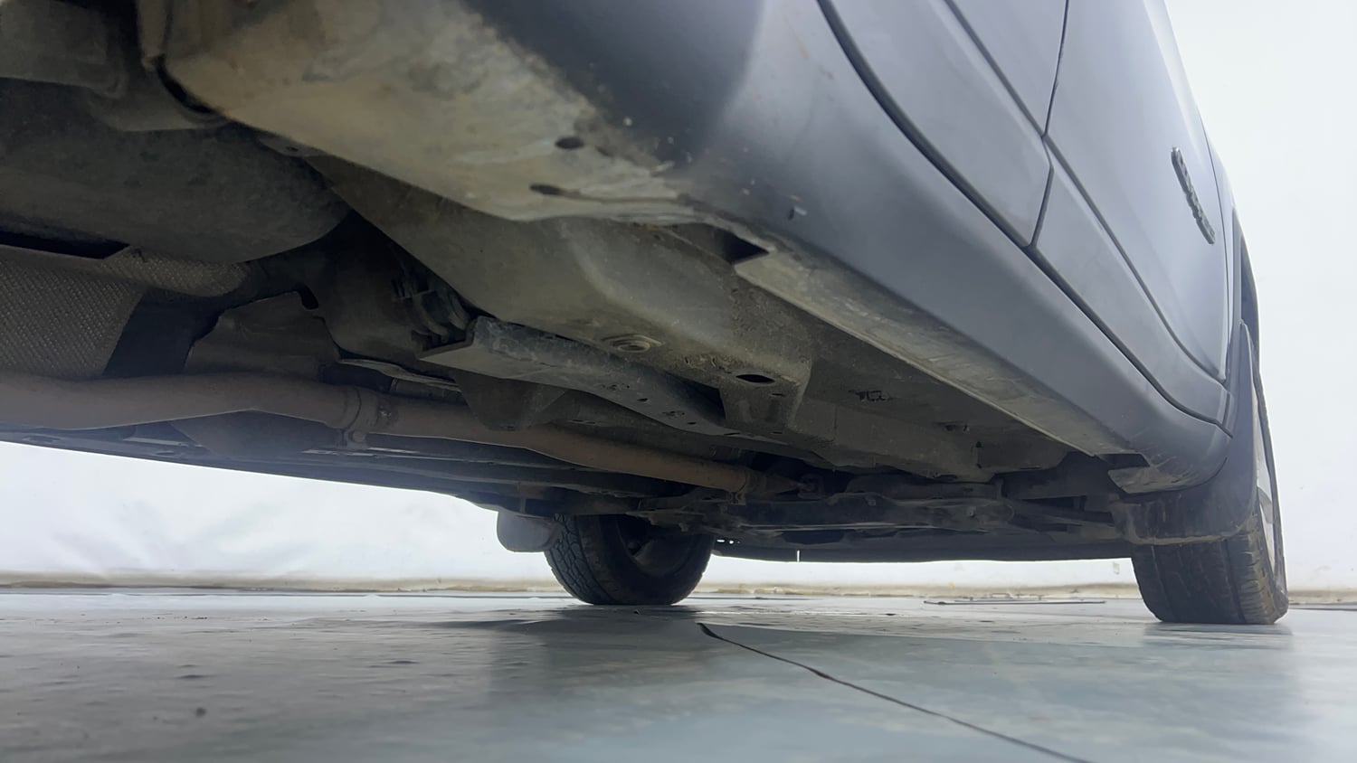 Used 2019 Jeep Compass Limited 1.4 Petrol AT Petrol Automatic extra REAR RIGHT UNDERBODY VIEW