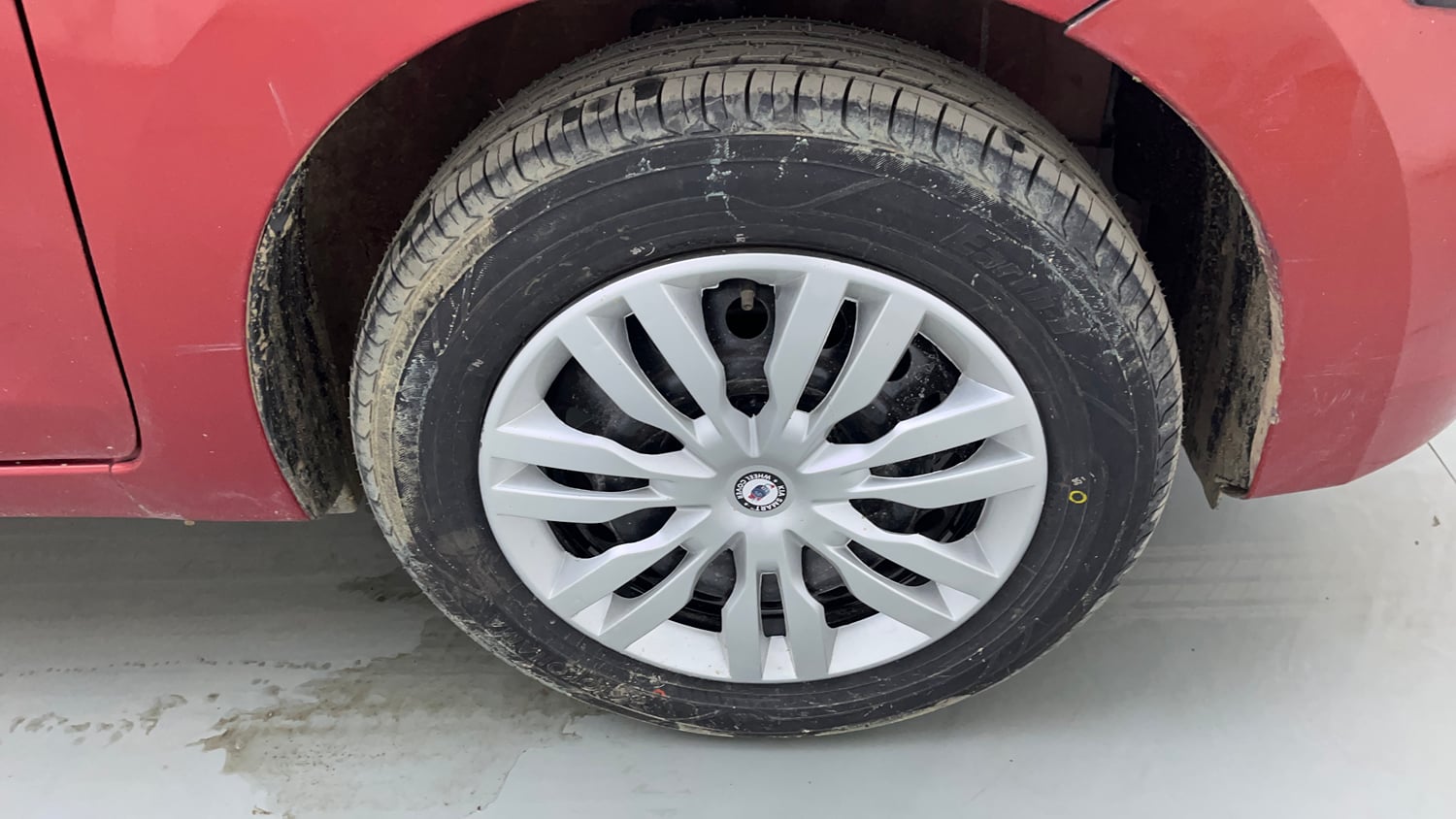 Used 2014 Maruti Suzuki Celerio VXi Petrol Manual tyres RIGHT FRONT TYRE RIM VIEW