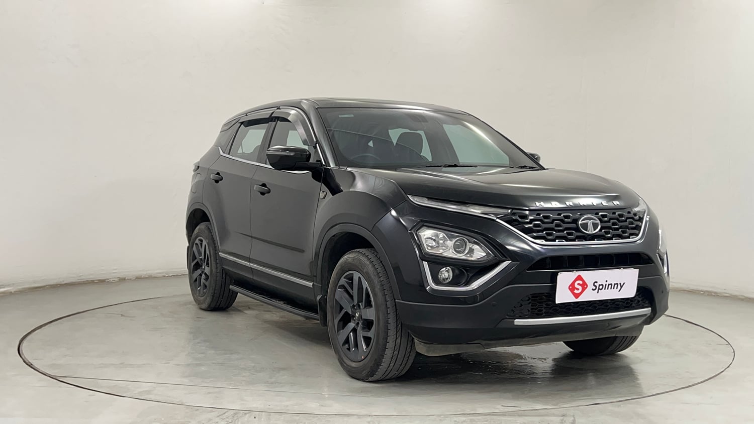 Used 2022 Tata Harrier XZ Plus Dark Edition Diesel Manual exterior RIGHT FRONT CORNER VIEW