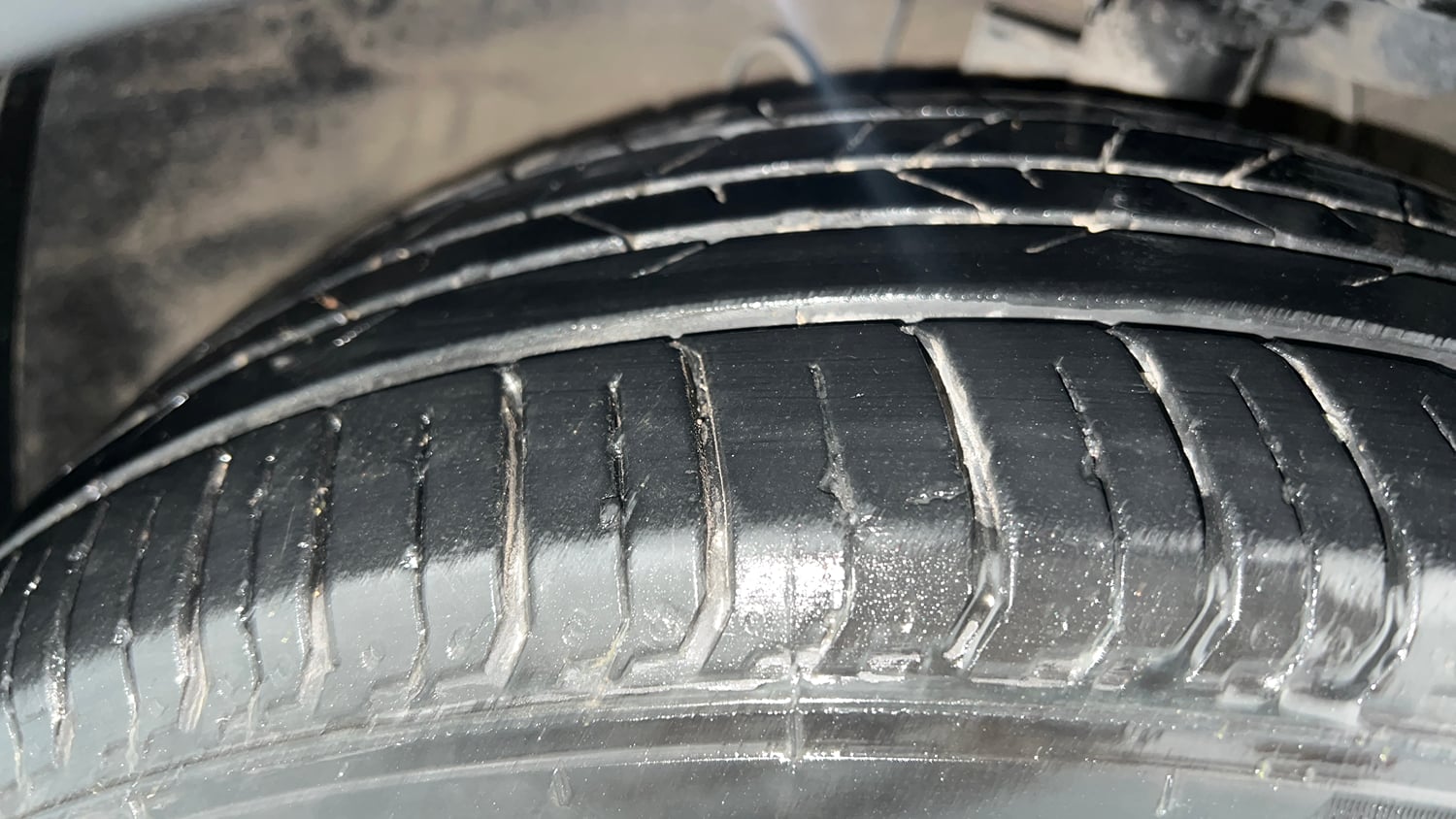 Used 2019 Hyundai Verna SX Plus 1.6 VTVT AT Petrol Automatic tyres RIGHT FRONT TYRE TREAD VIEW