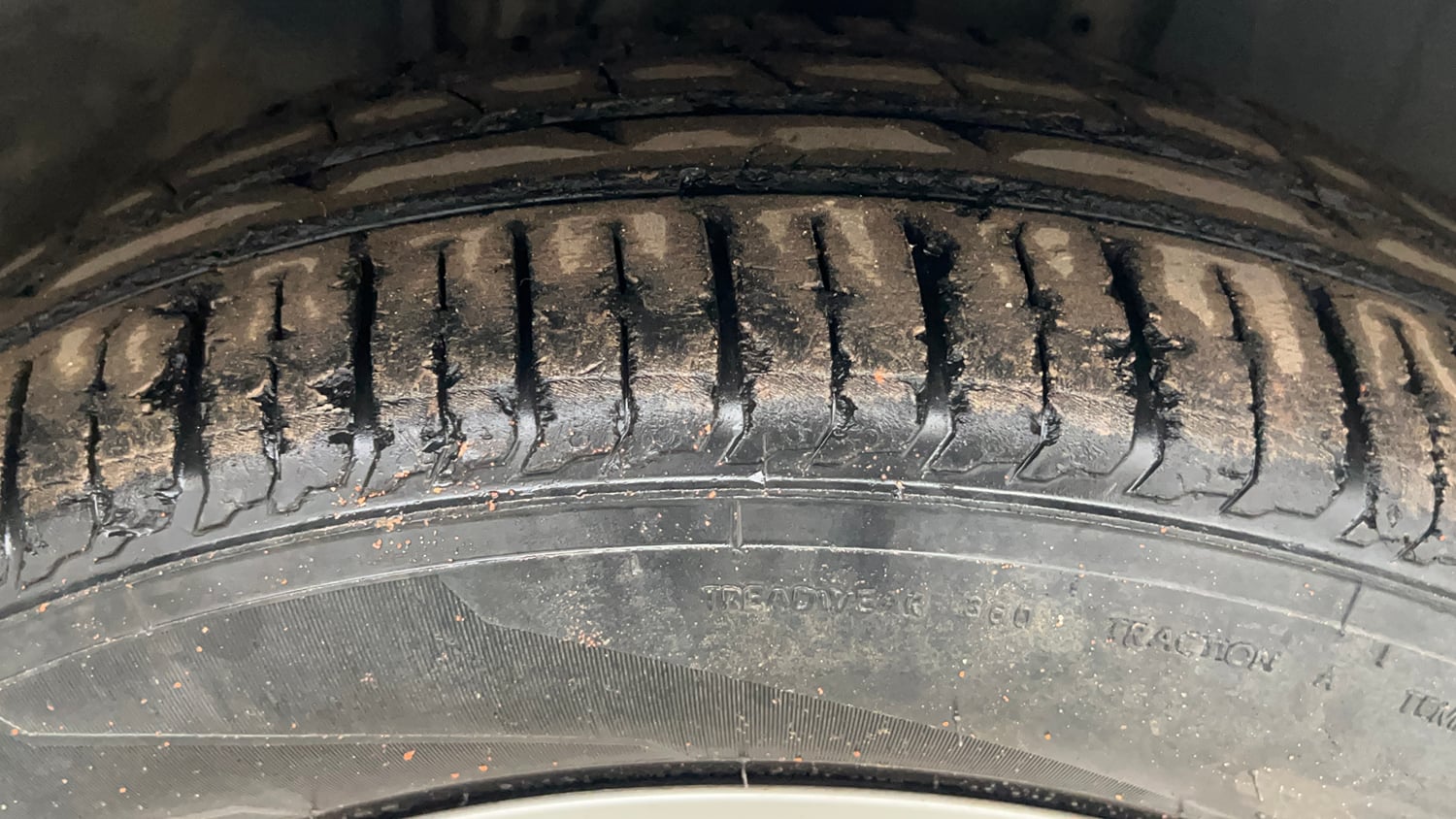 Used 2021 Renault Triber RXZ Petrol Manual tyres RIGHT FRONT TYRE TREAD VIEW