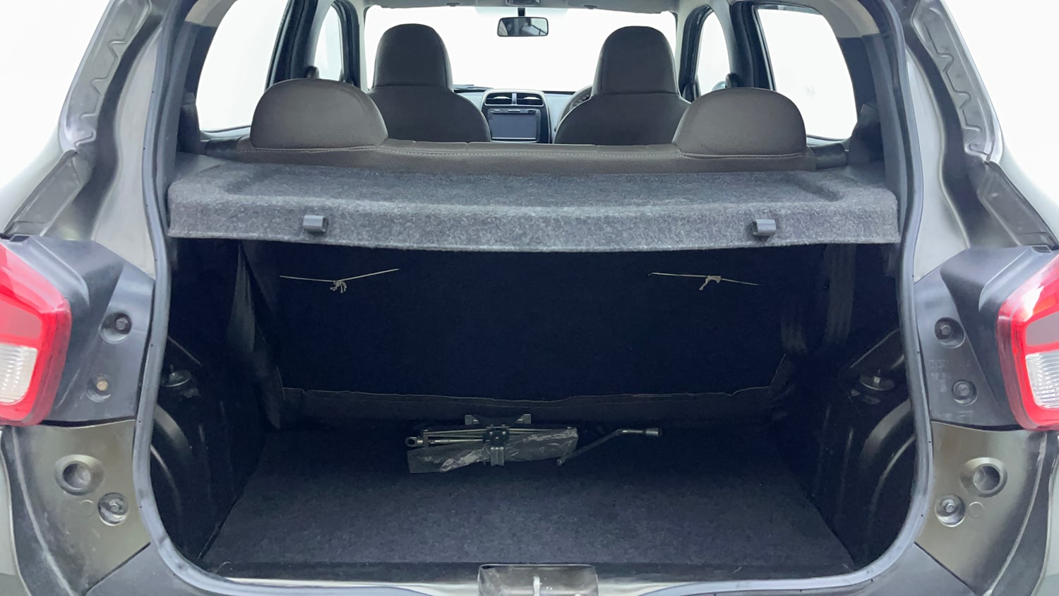 Used 2016 Renault Kwid RXT Petrol Manual interior DICKY INSIDE VIEW