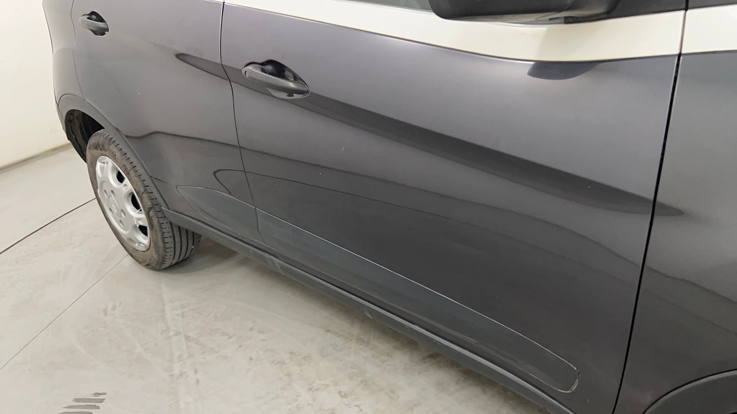 Used 2019 Tata Nexon XM Petrol Manual dents MINOR SCRATCH