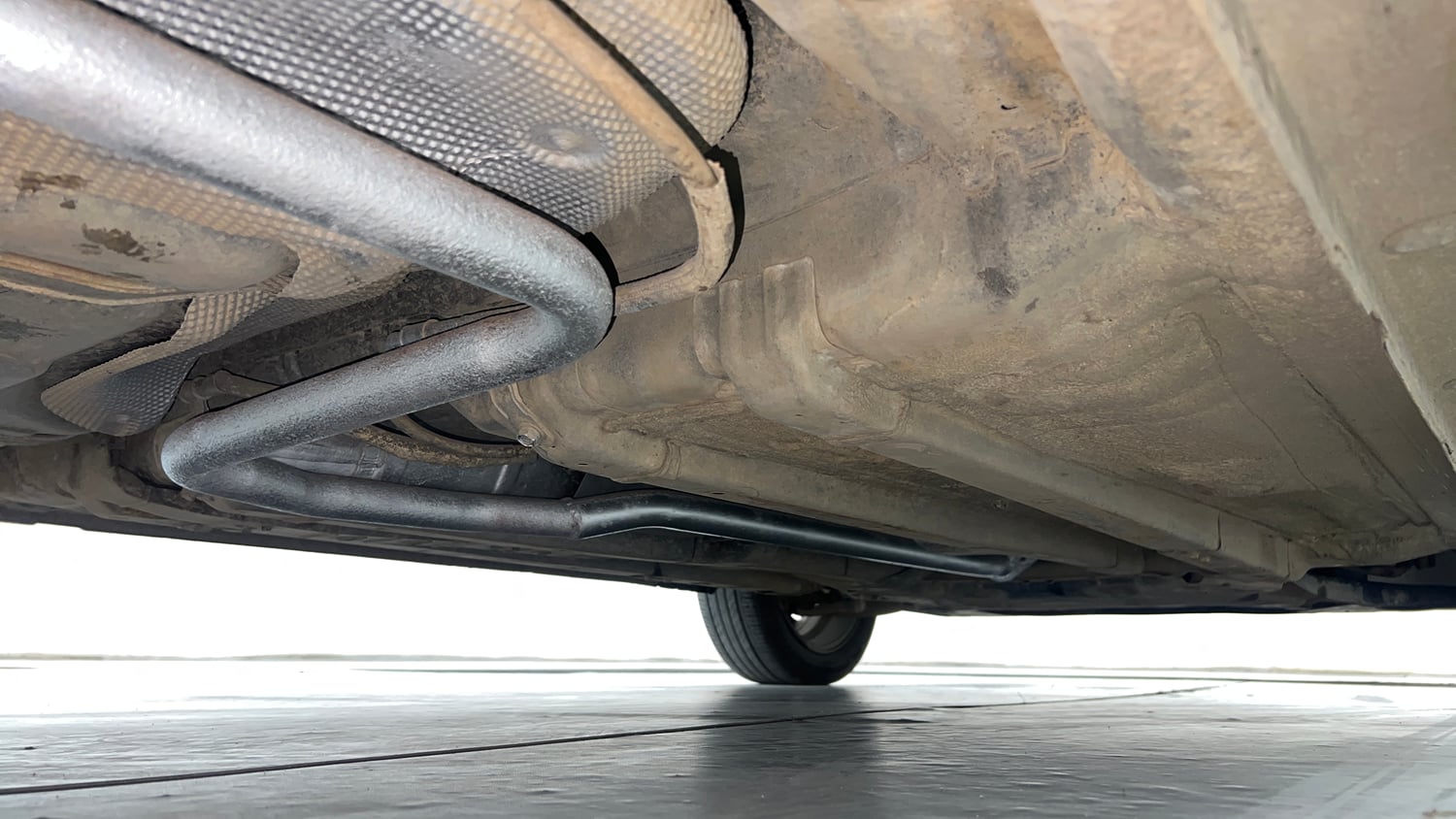 Used 2016 Hyundai Elite i20 Asta 1.2 (O) Petrol Manual extra REAR RIGHT UNDERBODY VIEW