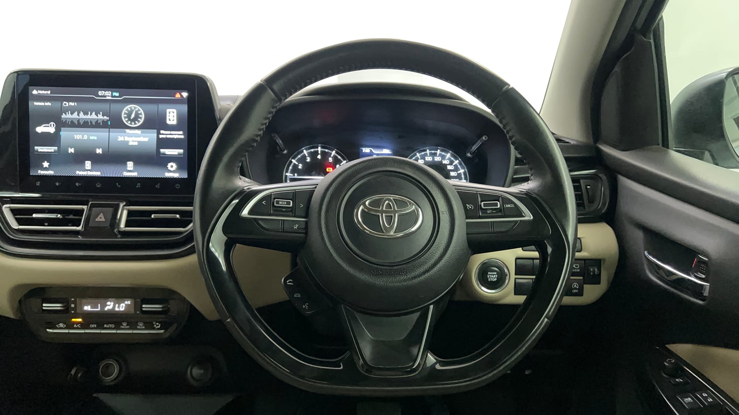 Used 2023 Toyota Glanza V AMT Petrol Automatic interior STEERING VIEW