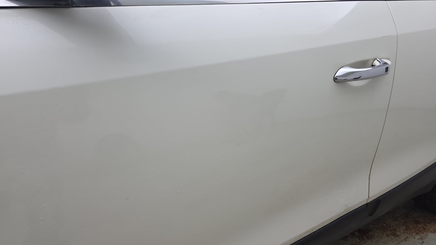 Used 2020 Mahindra XUV 300 W8 (O) 1.5 Diesel Diesel Manual dents MINOR DENT
