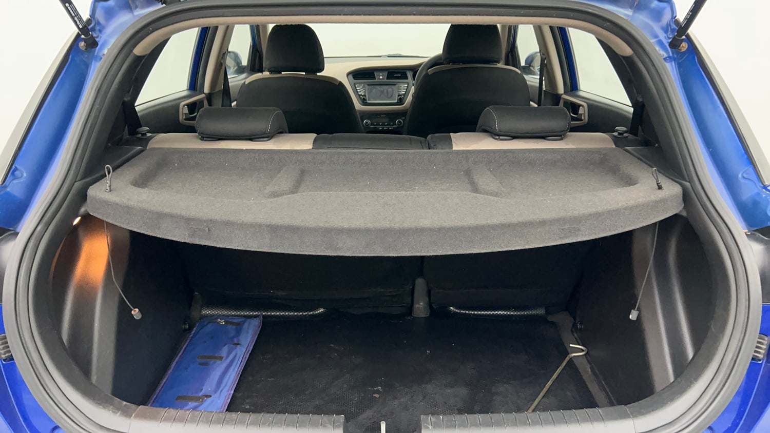 Used 2016 Hyundai Elite i20 Asta 1.2 (O) Petrol Manual interior DICKY INSIDE VIEW