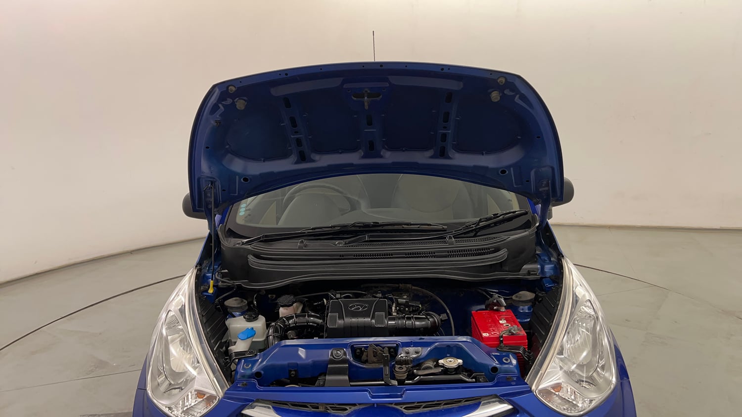Used 2017 hyundai Eon Magna+ (O) Petrol Manual engine ENGINE & BONNET OPEN FRONT VIEW