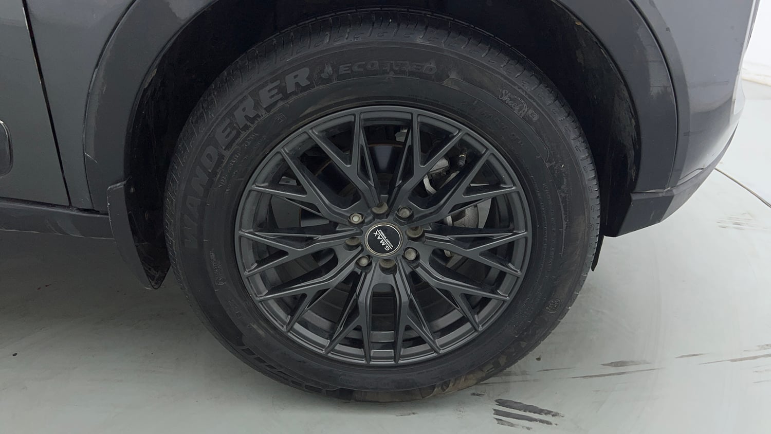 Used 2021 Tata Nexon XZA Plus Petrol Automatic tyres RIGHT FRONT TYRE RIM VIEW