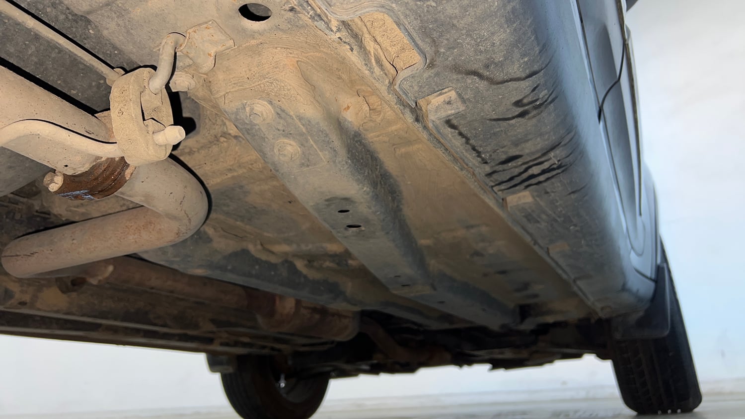 Used 2021 Tata Nexon XZA Plus Petrol Automatic extra REAR RIGHT UNDERBODY VIEW
