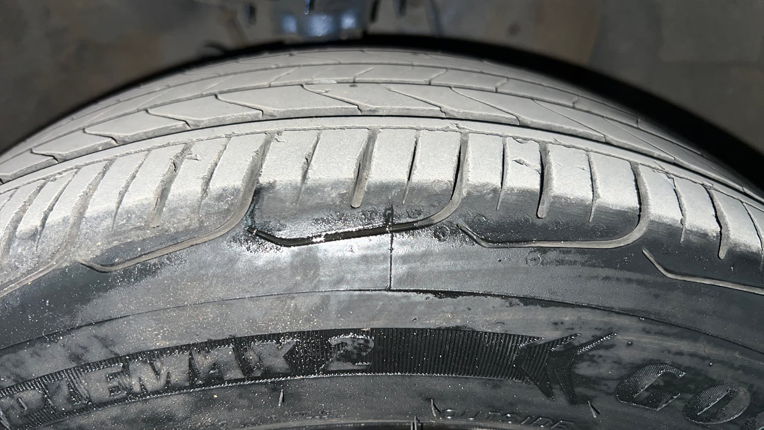 Used 2016 Hyundai Elite i20 Asta 1.2 (O) Petrol Manual tyres RIGHT FRONT TYRE TREAD VIEW