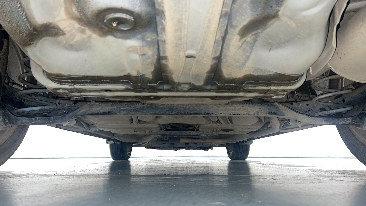 Used 2022 Honda City VX Diesel Diesel Manual extra REAR UNDERBODY VIEW (TAKEN FROM REAR)