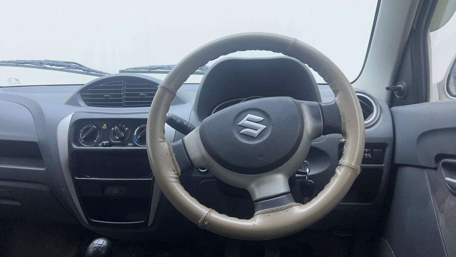 Used 2014 Maruti Suzuki Alto 800 Lxi Petrol Manual interior STEERING VIEW