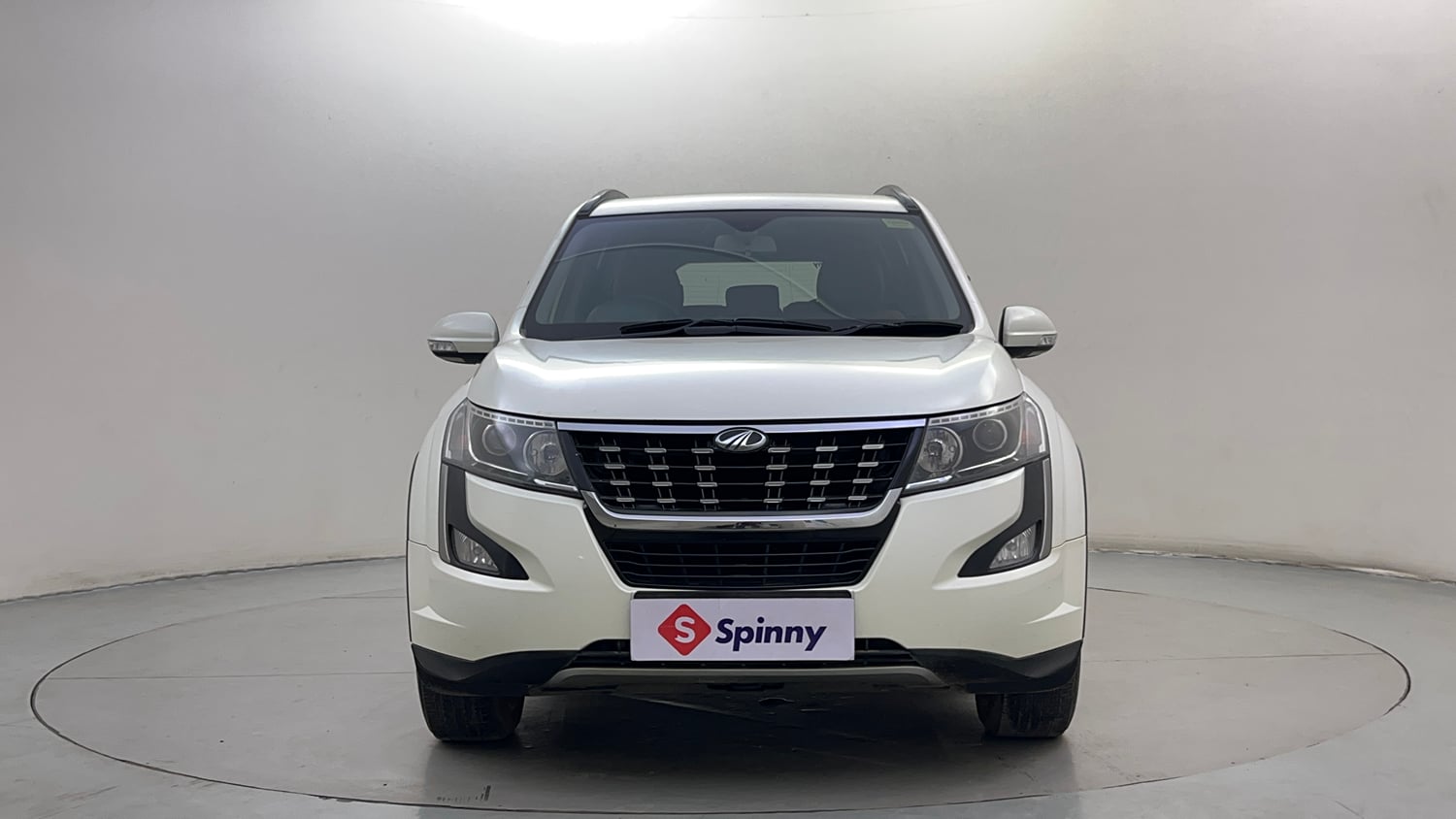 Used 2019 Mahindra XUV500 W7 Diesel Manual exterior FRONT VIEW