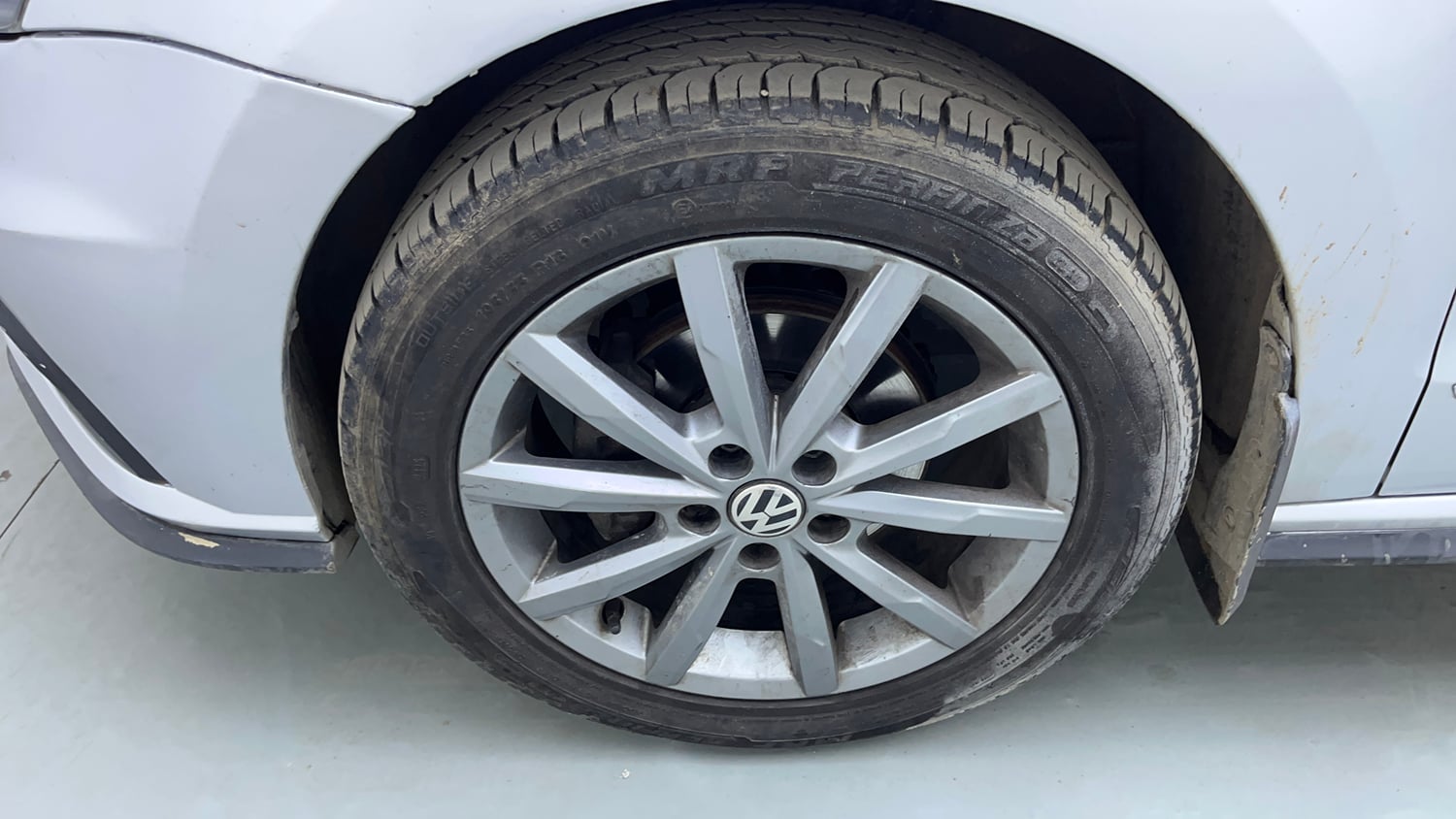 Used 2022 Volkswagen Vento Highline Plus 1.0L TSI Automatic Petrol Automatic tyres LEFT FRONT TYRE RIM VIEW