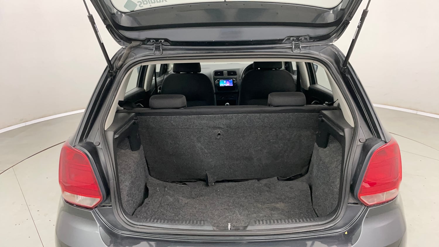 Used 2015 Volkswagen Polo Trendline 1.2L (P) Petrol Manual interior DICKY INSIDE VIEW