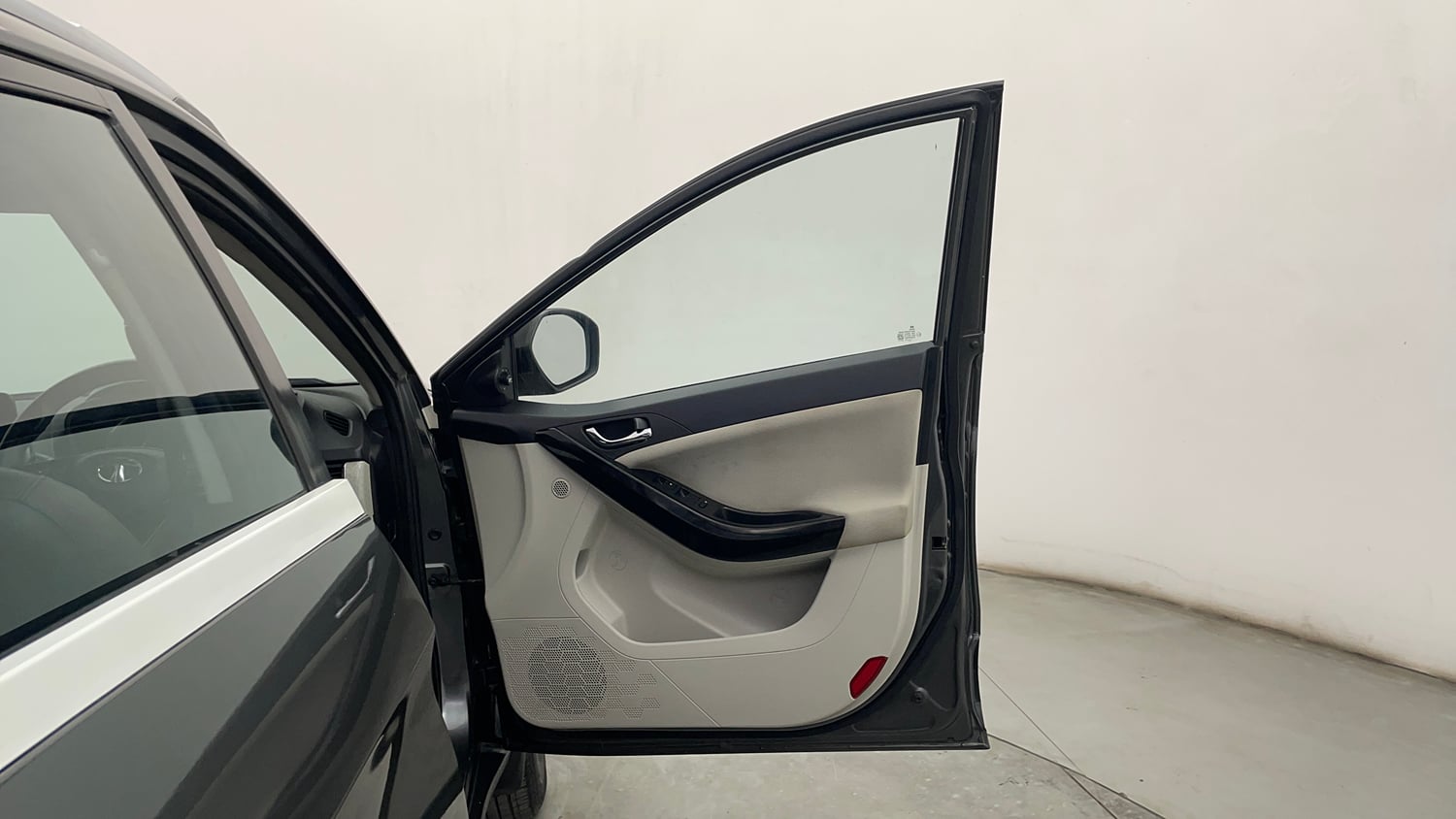 Used 2022 Tata Nexon XZA Plus (O) Petrol Automatic interior RIGHT FRONT DOOR OPEN VIEW