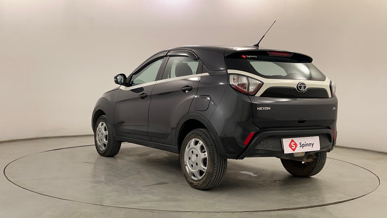 Used 2019 Tata Nexon XM Petrol Manual exterior LEFT REAR CORNER VIEW