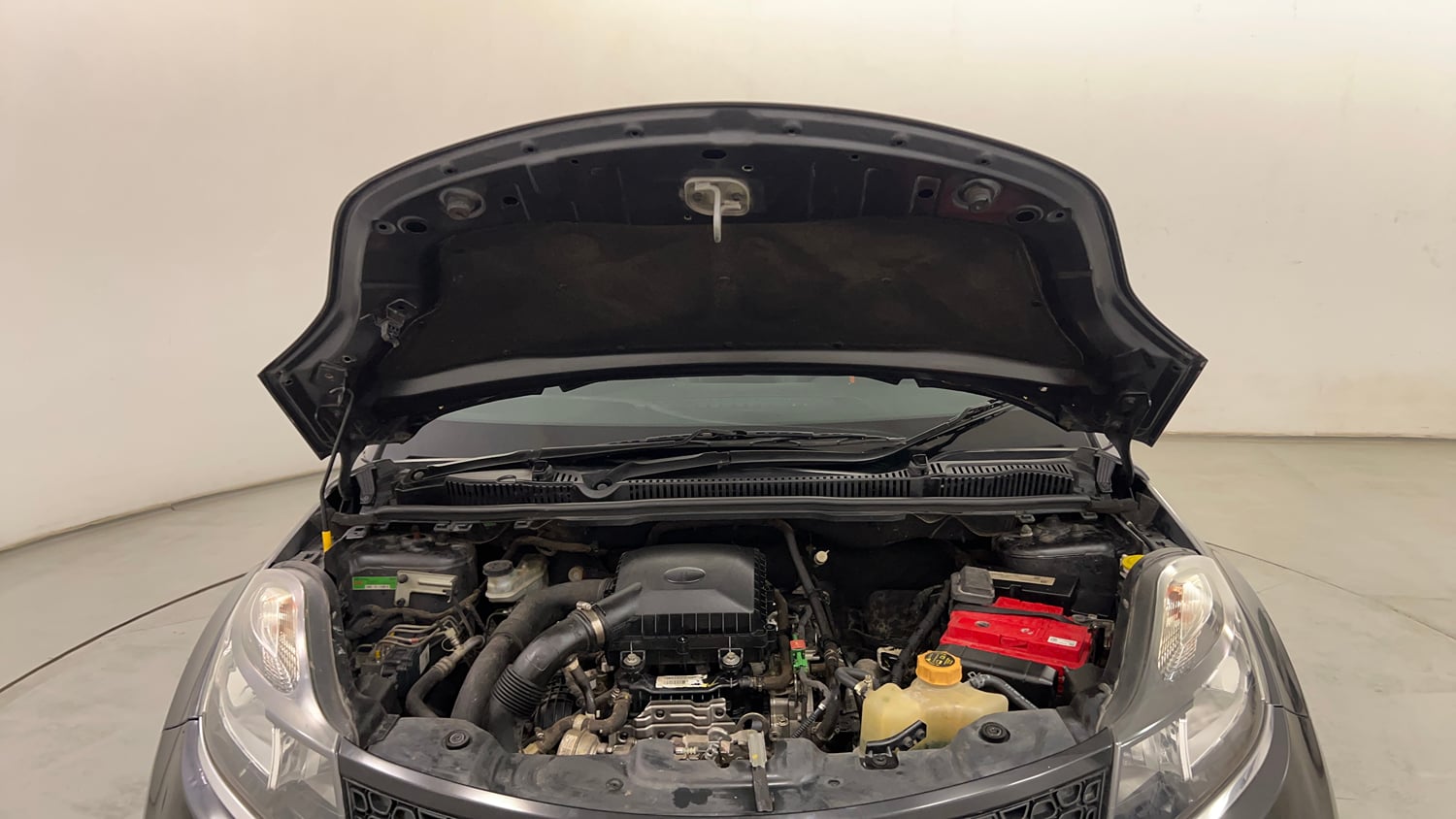 Used 2019 Tata Nexon XM Petrol Manual engine ENGINE & BONNET OPEN FRONT VIEW