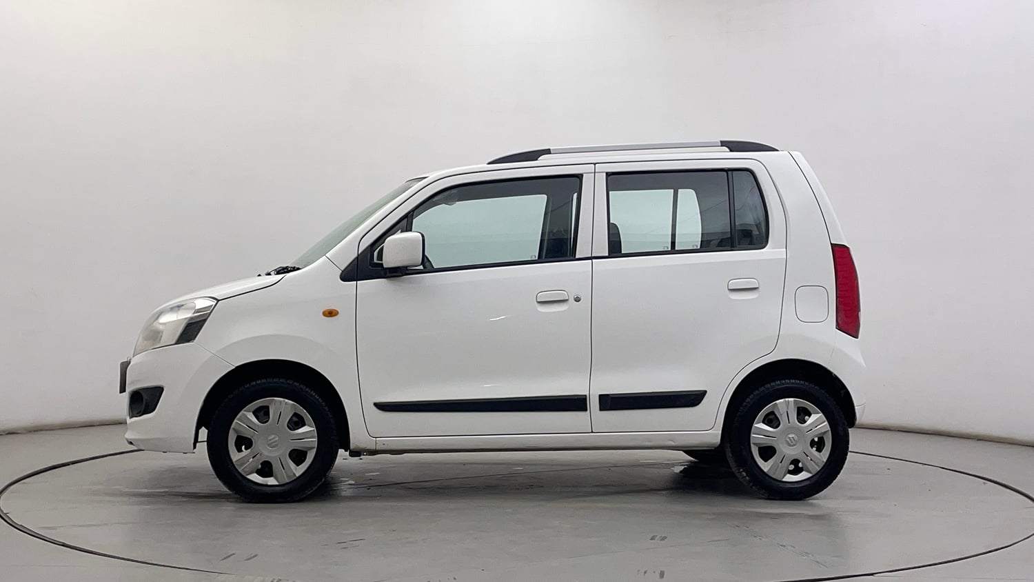 Used 2015 Maruti Suzuki Wagon R VXI Petrol Manual exterior LEFT SIDE VIEW
