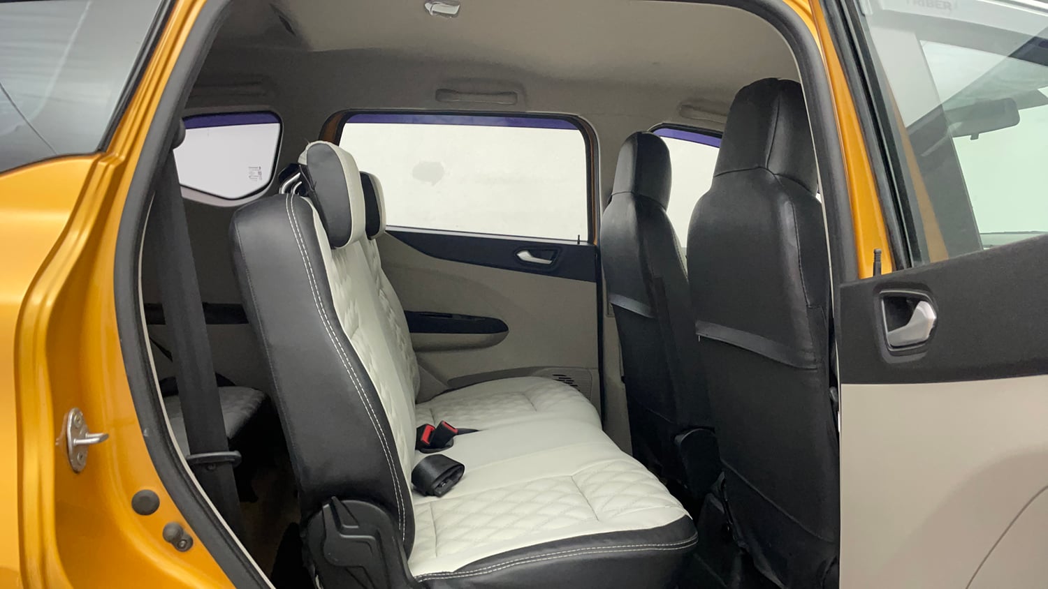 Used 2020 Renault Triber RXZ EASY-R AMT Petrol Automatic interior RIGHT SIDE REAR DOOR CABIN VIEW