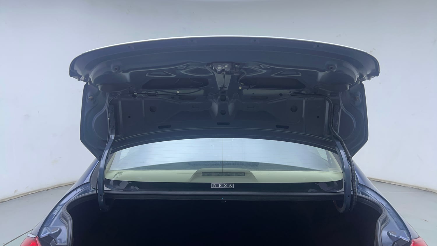 Used 2018 Maruti Suzuki Ciaz Alpha 1.4 MT Petrol Manual interior DICKY DOOR OPEN VIEW