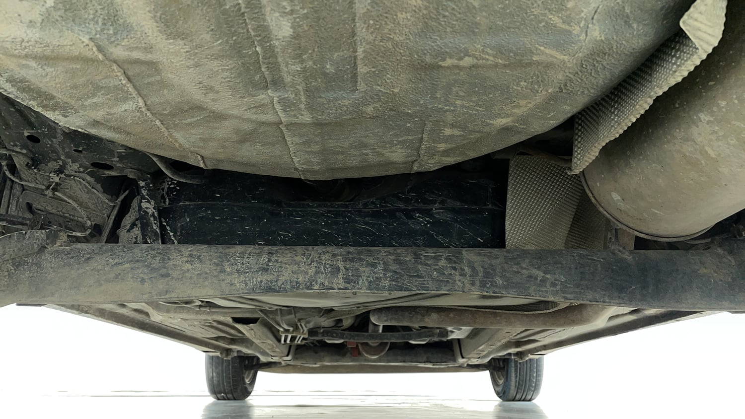 Used 2017 Ford Figo Aspire Titanium 1.2 Ti-VCT Petrol Manual extra REAR UNDERBODY VIEW (TAKEN FROM REAR)