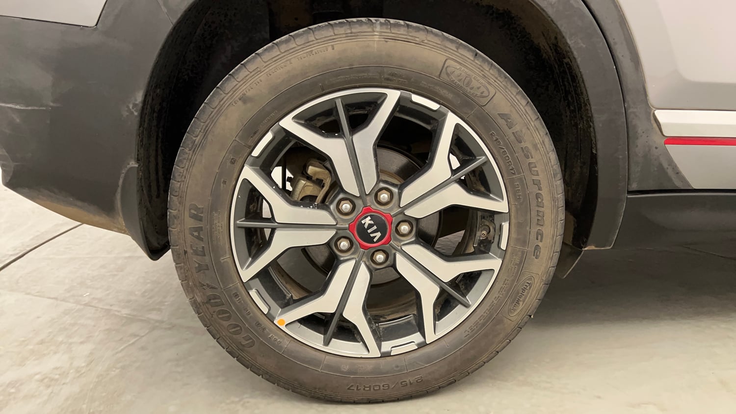Used 2020 Kia Seltos GTX Plus AT 1.5 Diesel Diesel Automatic tyres RIGHT REAR TYRE RIM VIEW