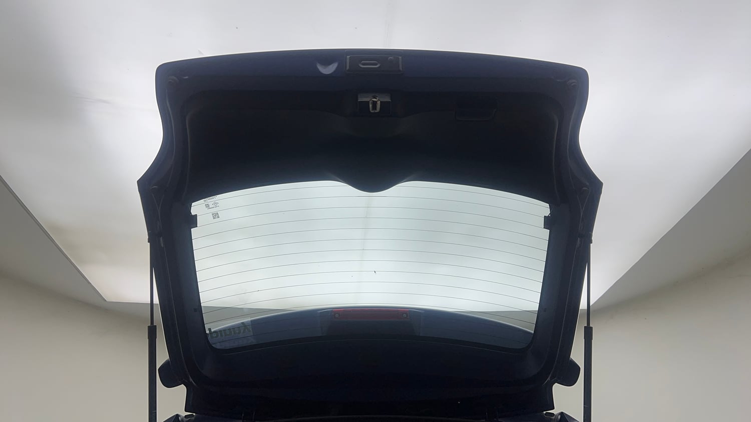 Used 2021 Maruti Suzuki Baleno Zeta Petrol Manual interior DICKY DOOR OPEN VIEW