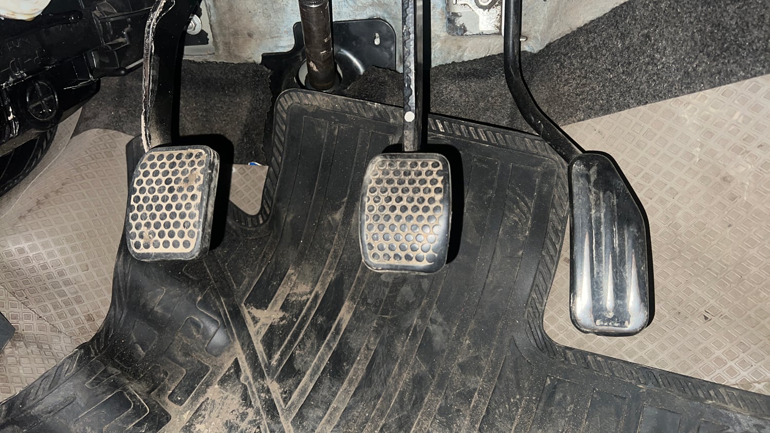 Used 2014 Maruti Suzuki Alto 800 Lxi Petrol Manual interior PEDALS VIEW