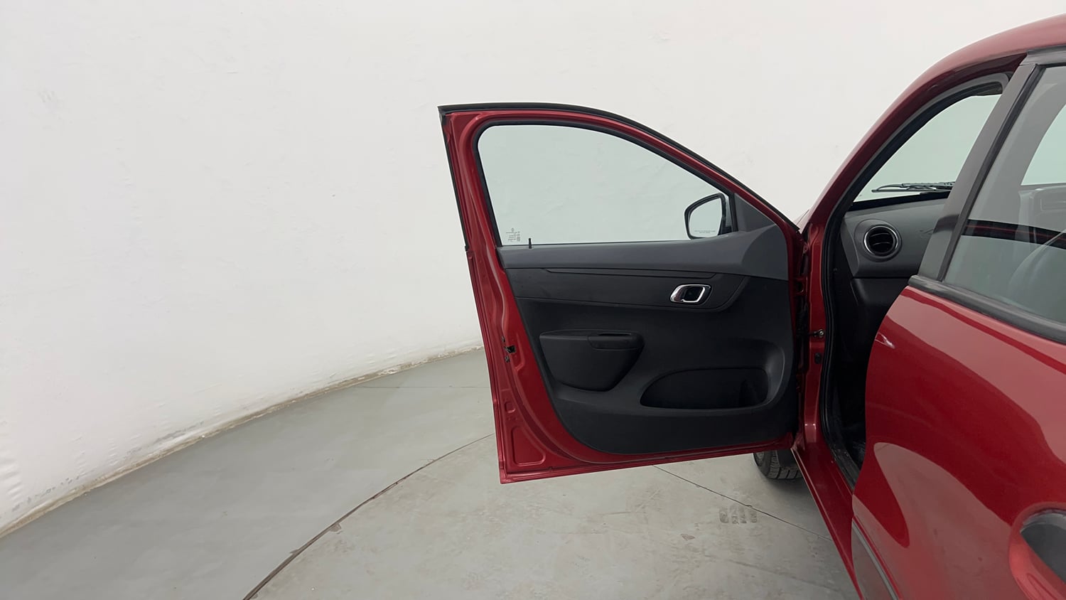Used 2020 Renault Kwid 1.0 RXT AMT Opt Petrol Automatic interior LEFT FRONT DOOR OPEN VIEW