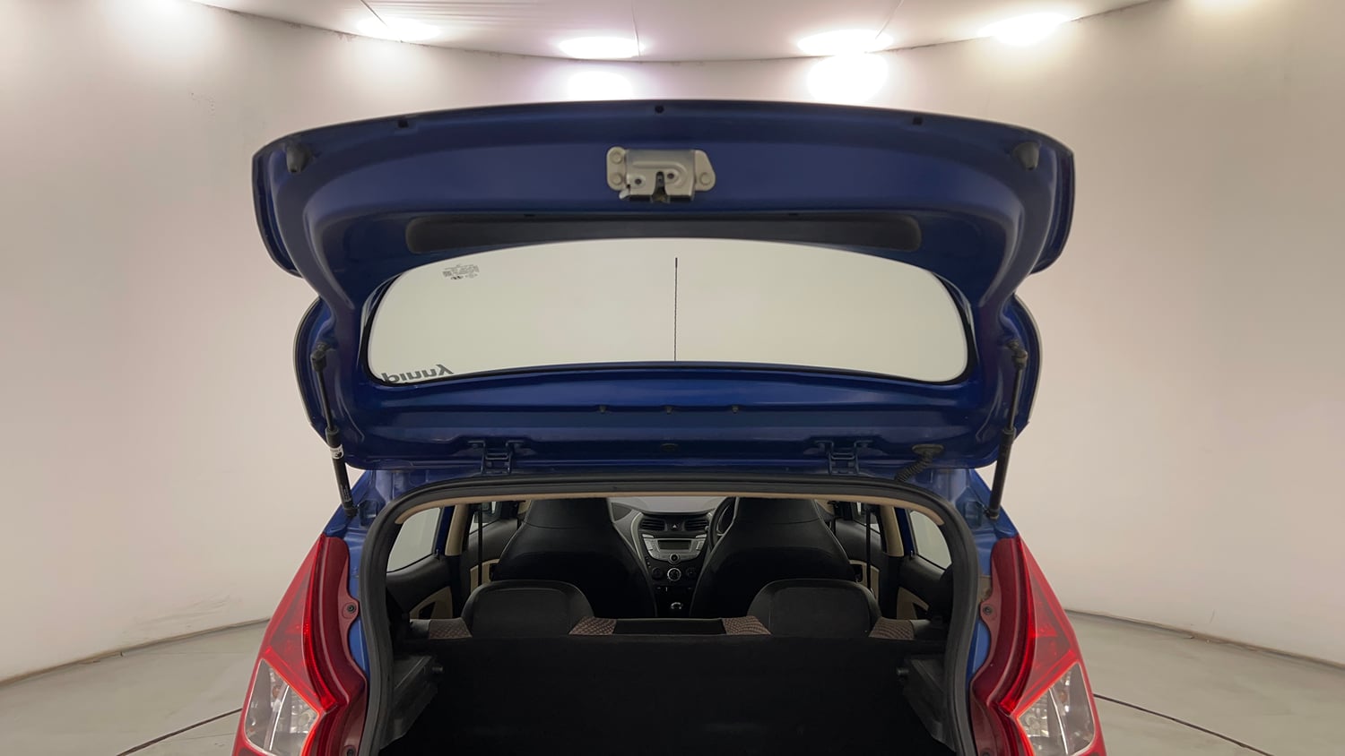 Used 2017 hyundai Eon Magna+ (O) Petrol Manual interior DICKY DOOR OPEN VIEW