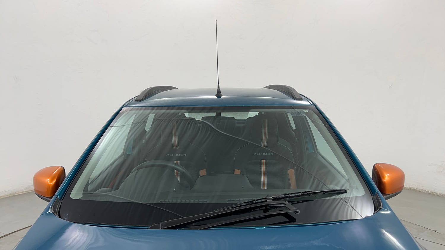 Used 2019 Renault Kwid CLIMBER 1.0 AMT Opt Petrol Automatic exterior FRONT WINDSHIELD VIEW