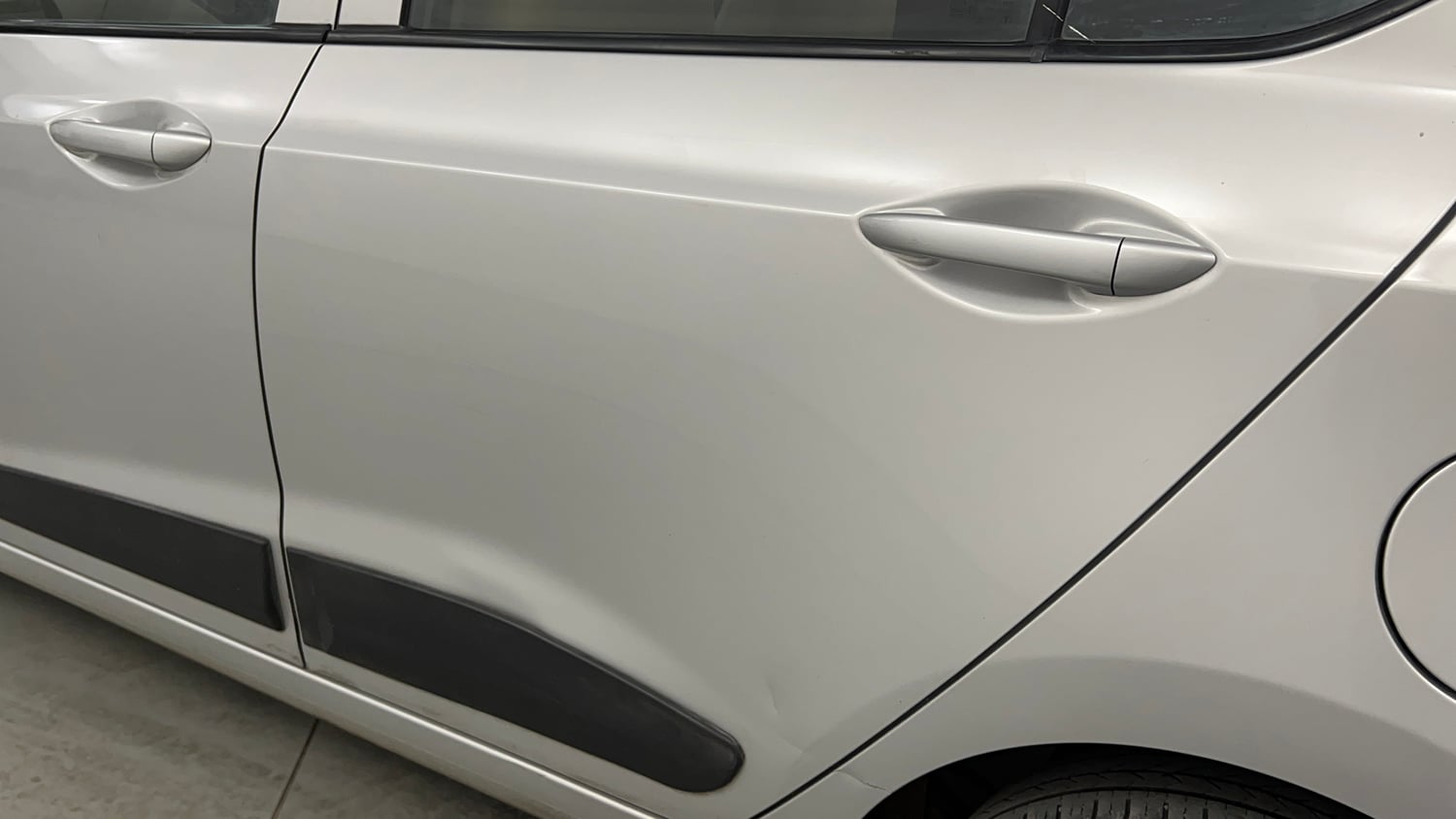 Used 2017 Hyundai Grand i10 Sportz 1.2 Kappa VTVT Petrol Manual dents MINOR DENT